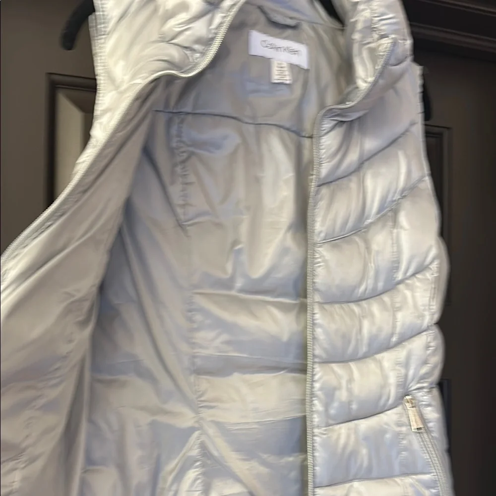 Calvin Klein Women's Silver Puffer Vest - Picture 4 of 7